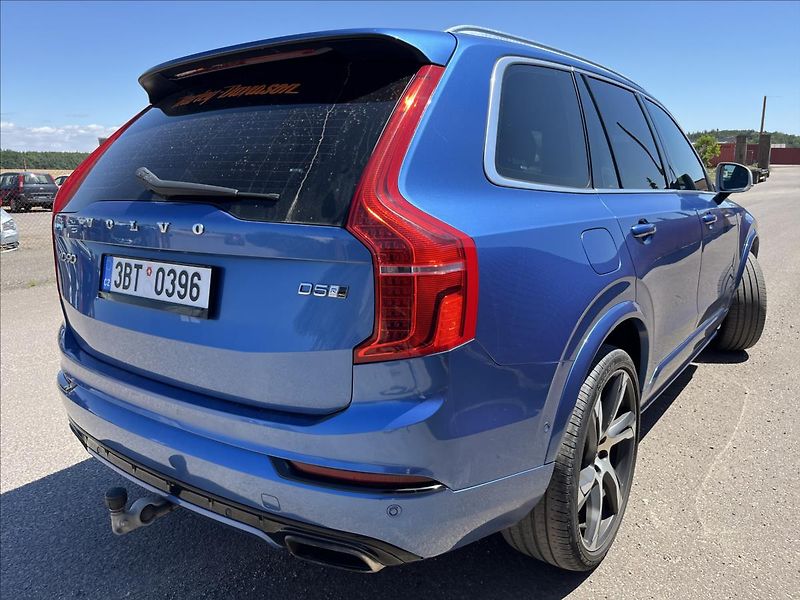 Volvo XC90 2,0 D5 R-DESIGN AWD SERVIS DPH - fotka 51 z 54