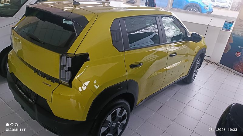 Fiat Grande Panda (2026) ICON 1.2 TurboHybrid 110k eDC6 - fotka 2 z 8