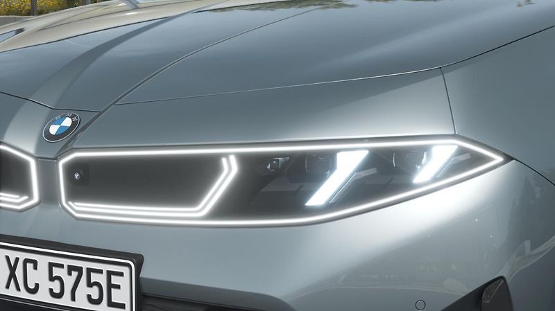 BMW Řada 3 i3 xDrive 50 - fotka 7 z 14