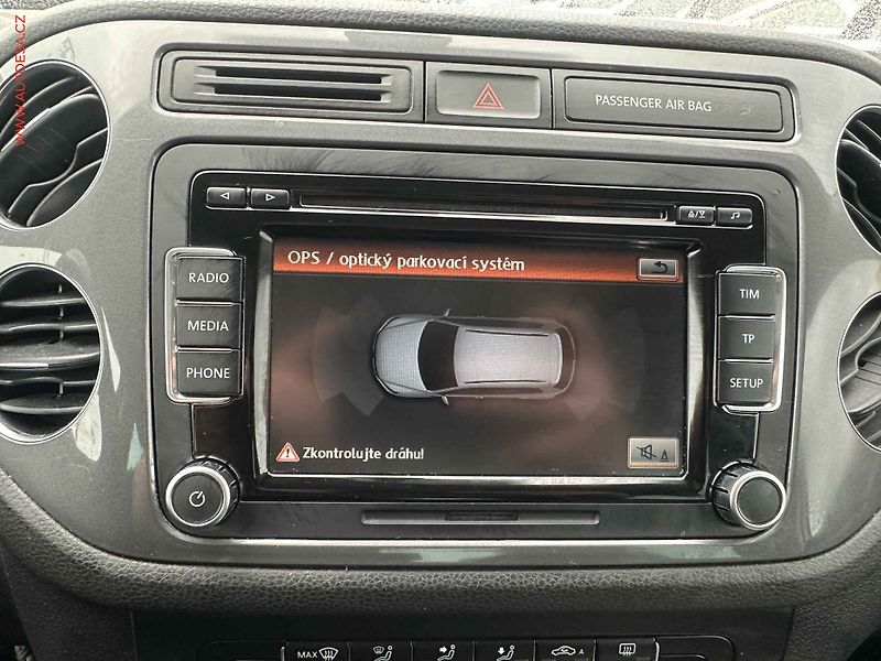 Volkswagen Tiguan (2013) 2.0 TDi, Sport&Style, panor - fotka 18 z 18