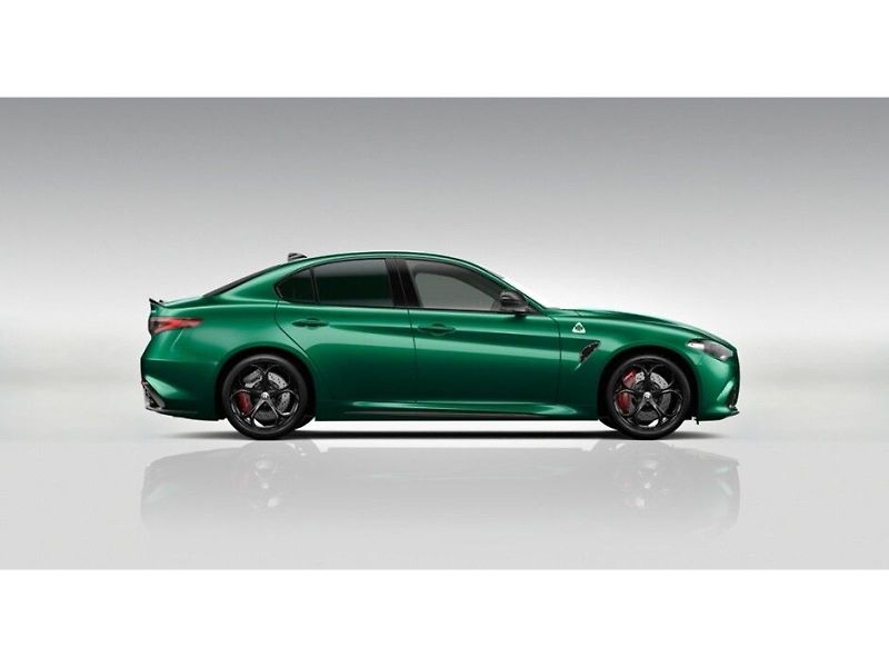 Alfa Romeo Giulia (2026) 2.9 V6 BiTurbo 520k QV Carbon - fotka 2 z 6