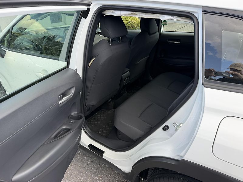 Toyota Corolla Cross 1,8i hybrid automat navigace - fotka 18 z 21