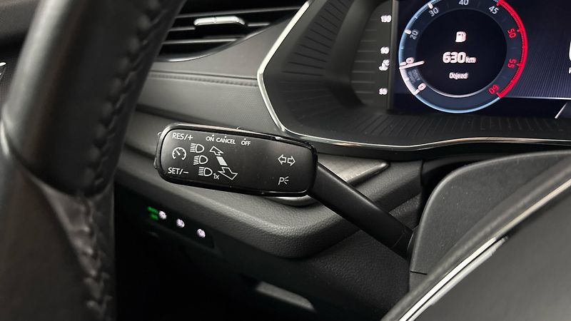 Škoda Octavia 2.0 TDI Ambition Combi - fotka 14 z 27