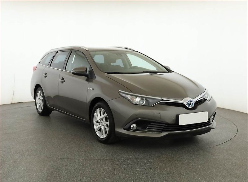 Toyota Auris (2018) Hybrid, Automat, Navi - fotografie inzerátu