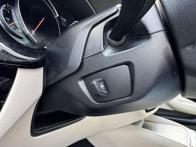 BMW Řada 5 (2018) 540D xDrive Luxury - CZ - fotka 23 z 28