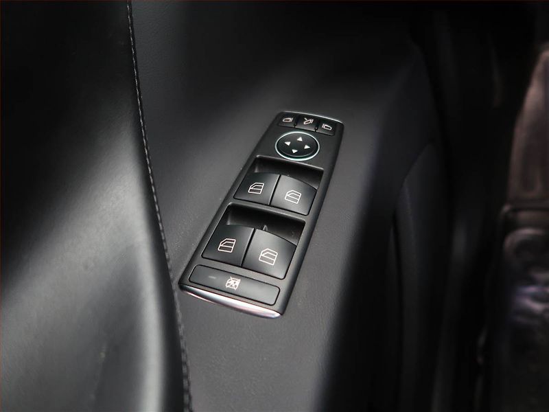 Tesla Model X (2016) 90D, SoH 84% - fotka 16 z 28