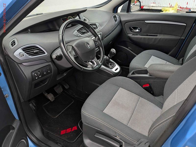 Renault Grand Scénic (2015) 1.2TCe Grand, AC, TZ, temp - fotka 9 z 16