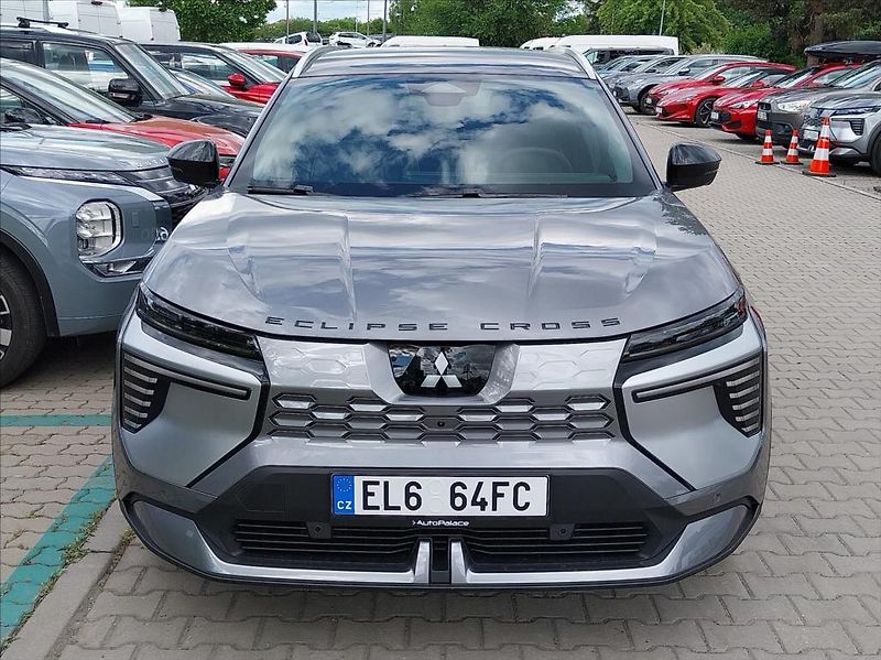 Mitsubishi Eclipse Cross (2026) 0,0 160kW / 87kWh  BEV INSTYLE - fotka 4 z 9