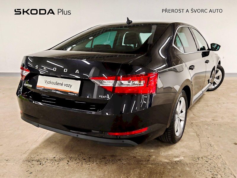 Škoda Superb (2024) 2.0 TDI 147 kW DSG 4x4 Style - fotka 2 z 31
