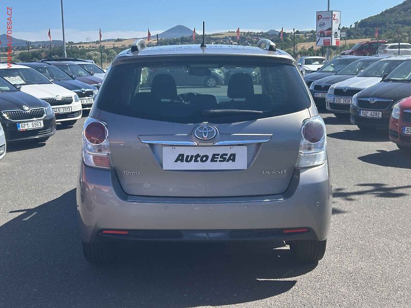 Toyota Verso (2015) 1.6D-4D, ČR, autoAC - fotka 5 z 19