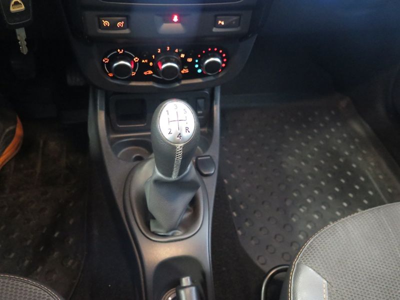 Dacia Duster (2017) 1.6SCe,navi,kamera,klima - fotka 8 z 23