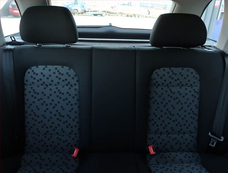 Škoda Fabia (2006) 1.4 16V, jezdí dobře - fotka 10 z 15