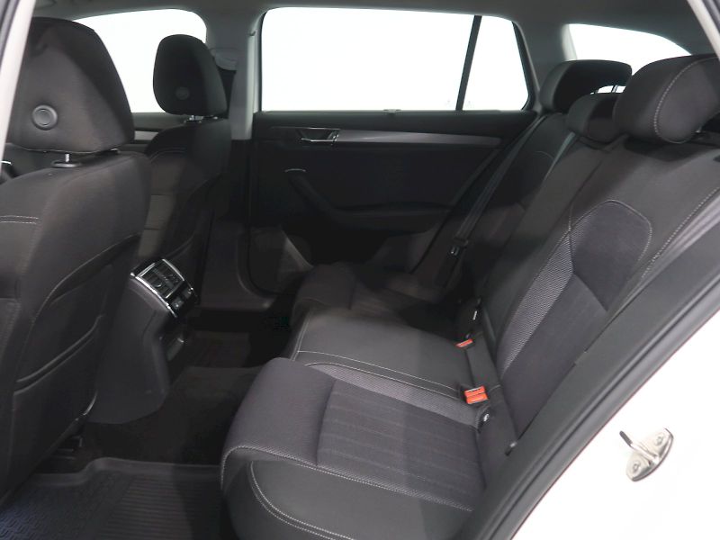 Škoda Superb (2021) STYLE 2.0TDI 110KW TAŽNÉ - fotka 16 z 40