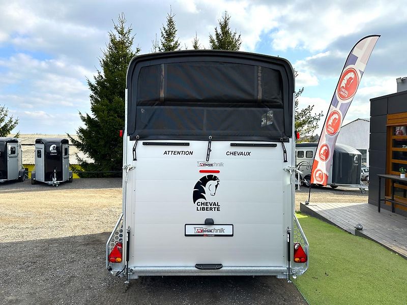 Cheval Liberté (2026) Touring XL, ČERNÝ - fotka 7 z 35