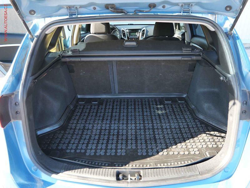 Hyundai i30 (2013) 1.6 CRDi, ČR - fotka 7 z 17