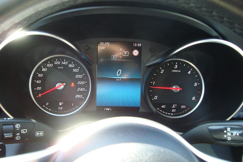 Mercedes-Benz Třídy C (2021) 220D,143kW, Exclusivce,S.kniha - fotka 79 z 92