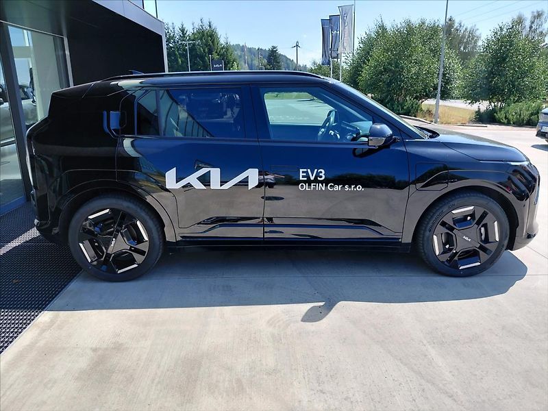 Kia EV3 81,4 kWh GT-LINE - fotka 4 z 22