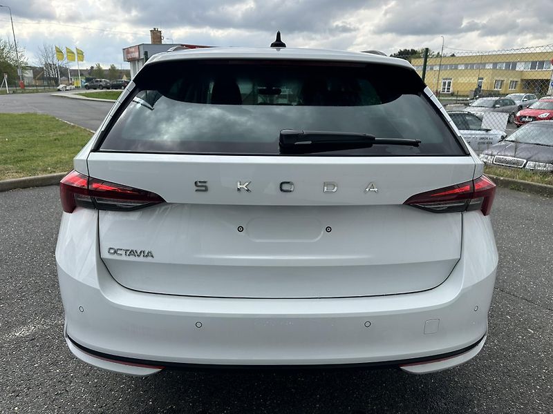 Škoda Octavia SELECTION + dovýbava *282 - fotka 5 z 13