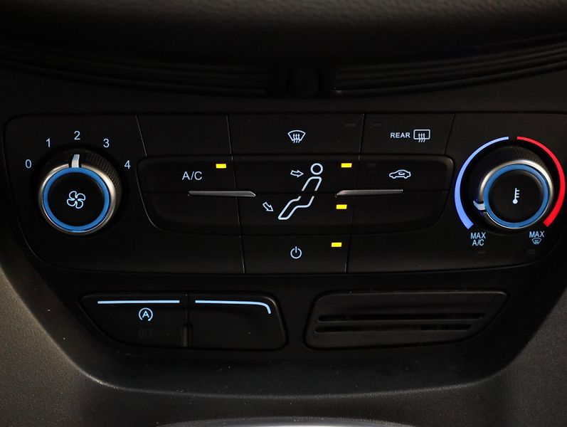Ford Grand C-MAX (2018) 1.0 92kW, ČR, 1. Maj., Tažné, - fotka 28 z 30