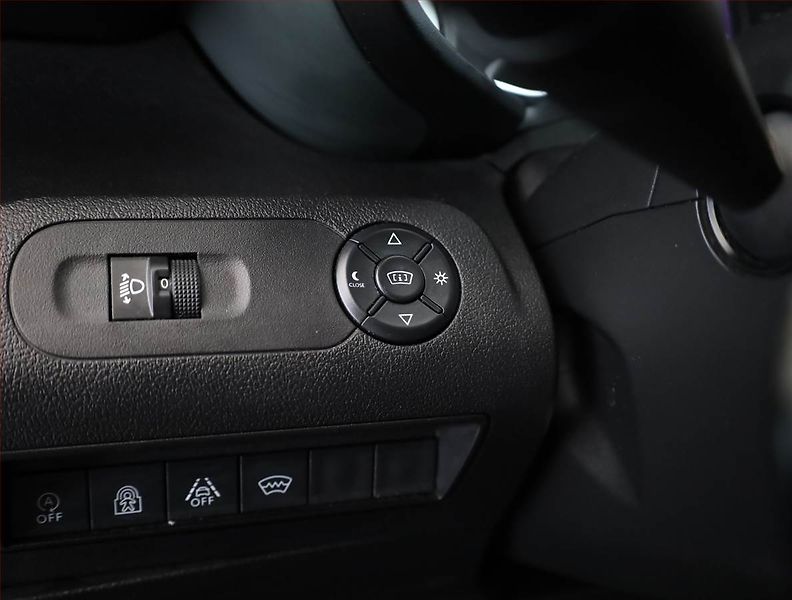 Citroën Berlingo (2019) Feel 1.2 PureTech, 5Míst, ČR - fotka 14 z 16
