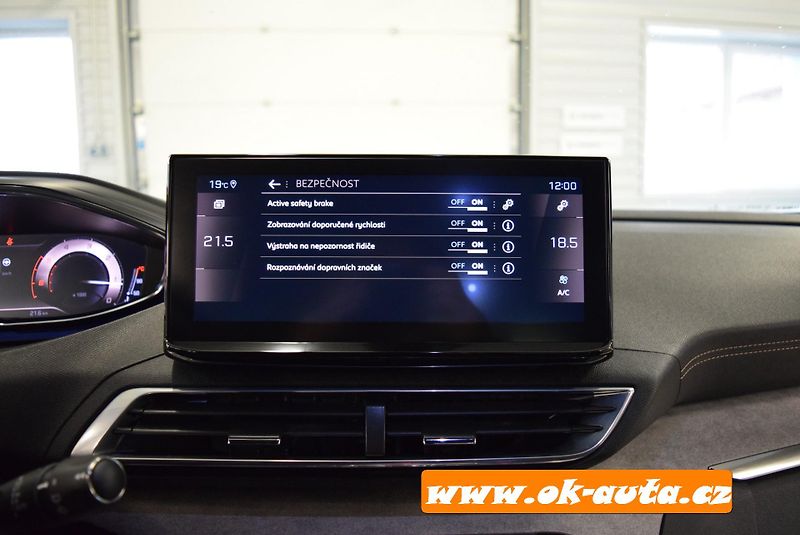 Peugeot 5008 1.5 BHDI GT LINE 7 MÍST 2021 - fotka 55 z 71