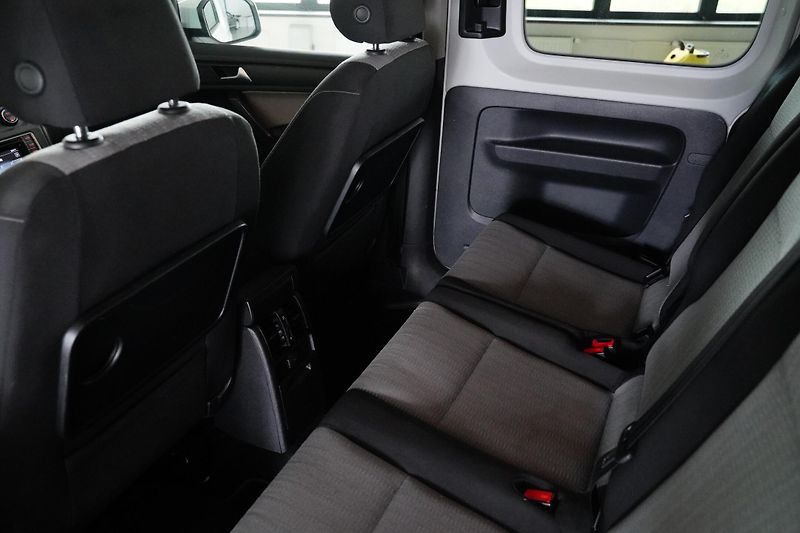 Volkswagen Caddy - fotka 23 z 24