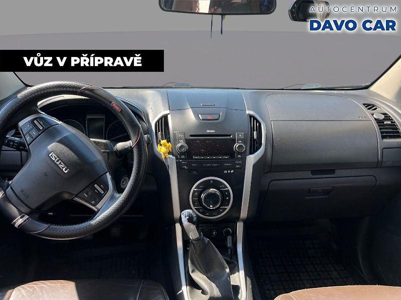 Isuzu D-Max 2,5 BiTDI Double Cab 4x4 - fotka 5 z 12