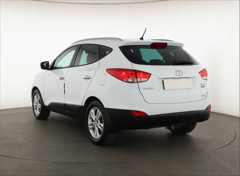 Hyundai ix35 (2011) 2.0 CRDi, 4X4, Automat - fotka 4 z 18