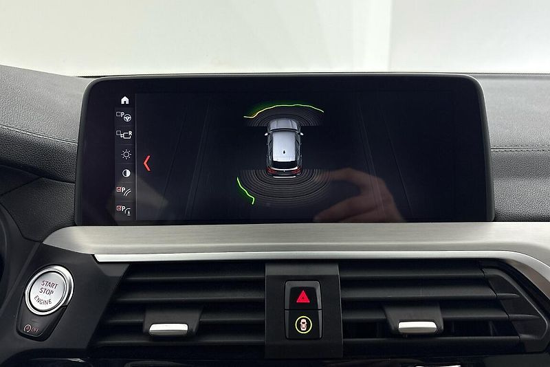 BMW X3 xDrive30d - fotka 20 z 24