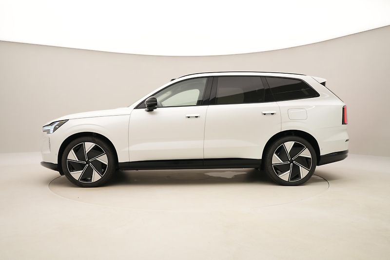 Volvo EX90 PURE ELECTRIC TWIN ULTRA 7m - fotka 9 z 57