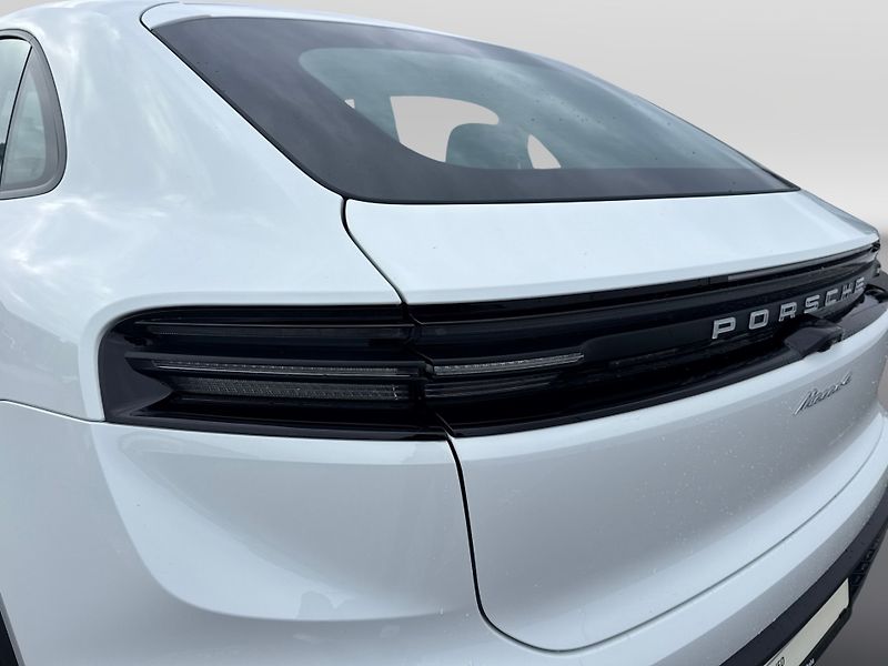 Porsche Macan 4 - fotka 10 z 30