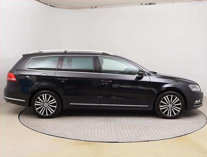Volkswagen Passat (2014) 2.0 TDI, 4X4, Automat - fotka 6 z 22
