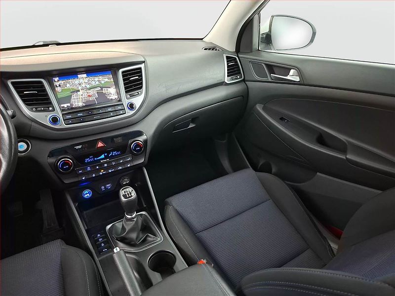 Hyundai Tucson (2016) 2.0 CRDi, 4X4, Serv.kniha - fotka 8 z 19