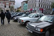 Sraz vozů značky Mercedes na Karlově náměstí v Kolíně.