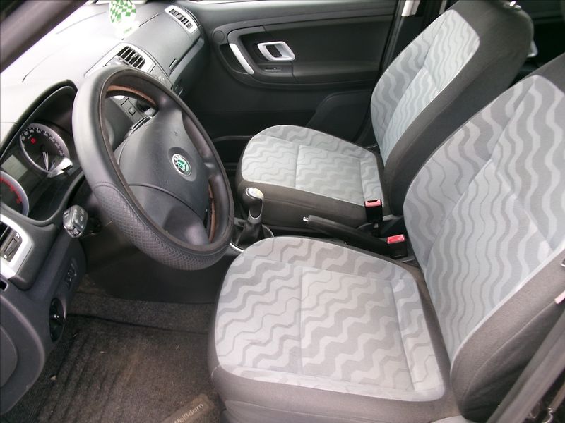 Škoda Fabia 1,4 i 63kw Klima,ESP,po STK - fotka 7 z 29