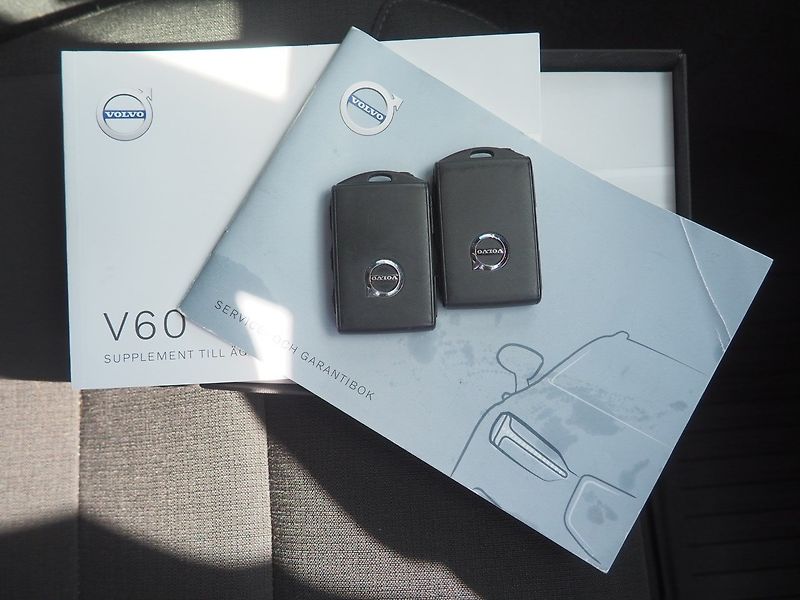 Volvo V60 (2019) 2.0 D3 momentum, nové rozvody - fotka 41 z 42