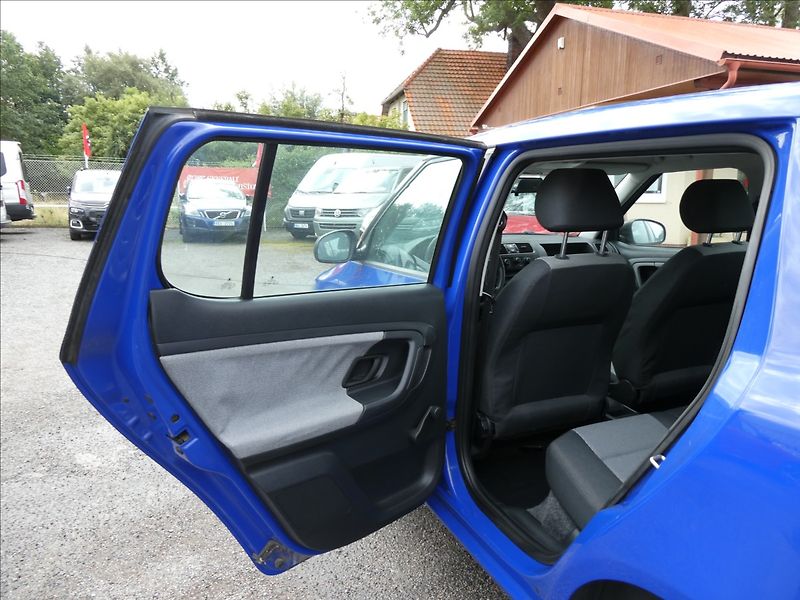 Škoda Fabia 1,2 HTP 1.MAJITEL, klimatizace - fotka 14 z 27