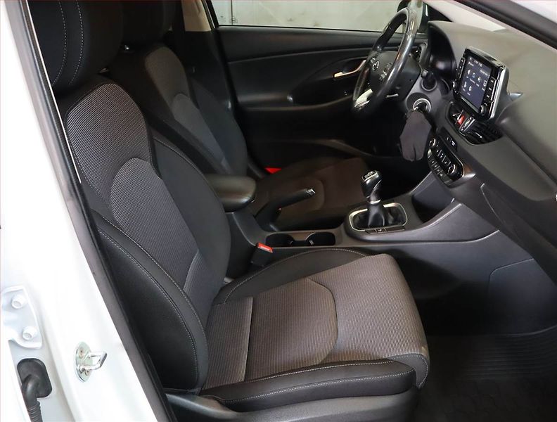 Hyundai i30 (2021) 1.6 CRDi, ČR,1.maj, Serv.kniha - fotka 9 z 23