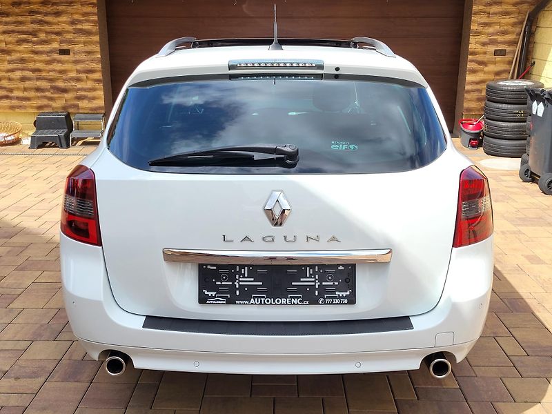 Renault Laguna 2.0dCi 127kW*4CONTROL*PANORAMA - fotka 4 z 54