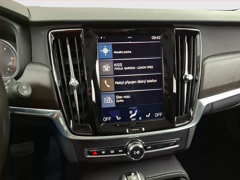 Volvo V90 (2017) Cross Country - fotka 12 z 23