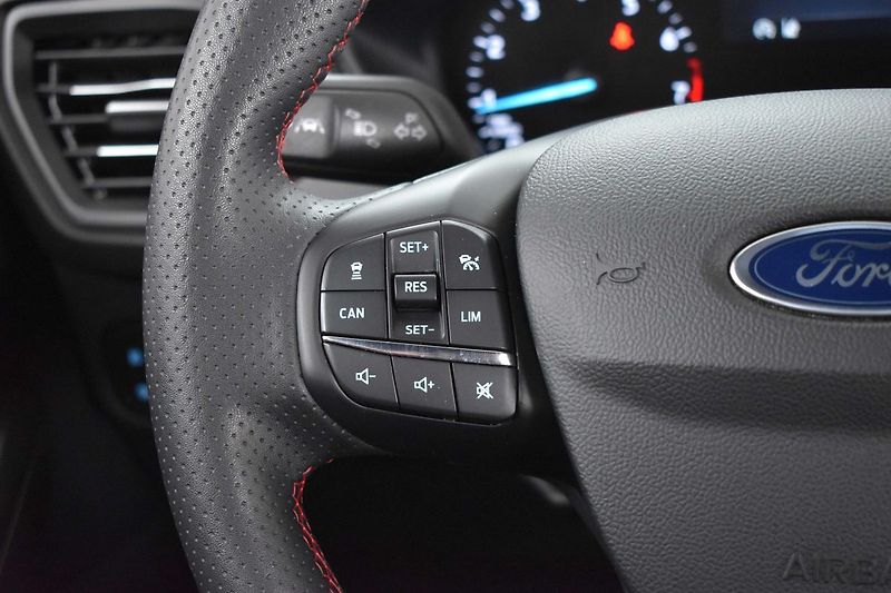 Ford Focus 1.0 EB 92kW ST-LINE*KAMERA*DPH - fotka 18 z 40