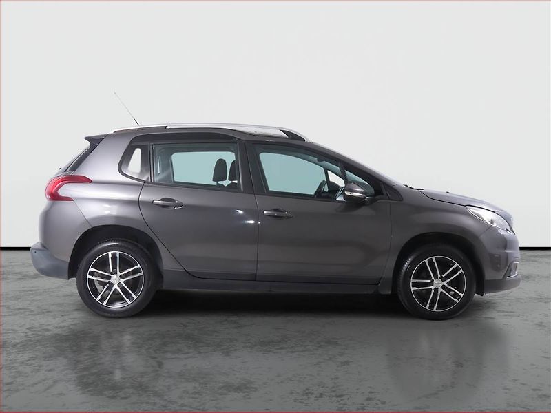 Peugeot 2008 (2019) Active 1.2 PureTech, ČR,1.maj - fotka 6 z 15