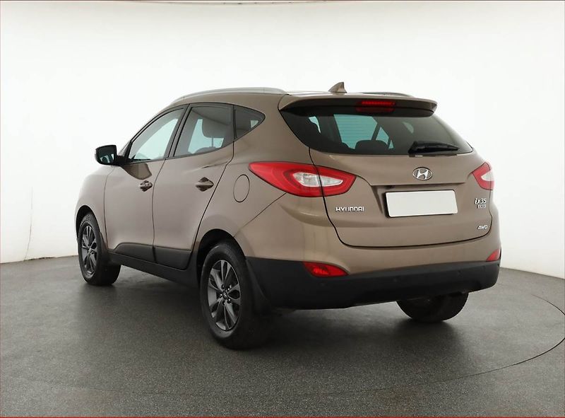 Hyundai ix35 (2015) 2.0 CRDi, 4X4, Serv.kniha - fotka 4 z 17