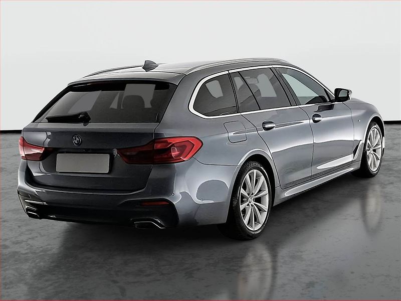 BMW Řada 5 (2017) M Sport 530d xDrive - fotka 5 z 20
