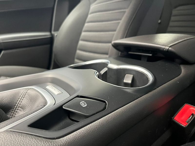 Ford Mondeo 110 kW, MANUÁL, TAŽNÉ - fotka 28 z 69