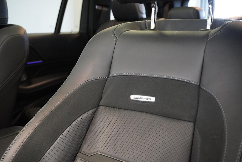 Mercedes-Benz GLS 63 AMG FULL OPTIONS - fotka 19 z 50