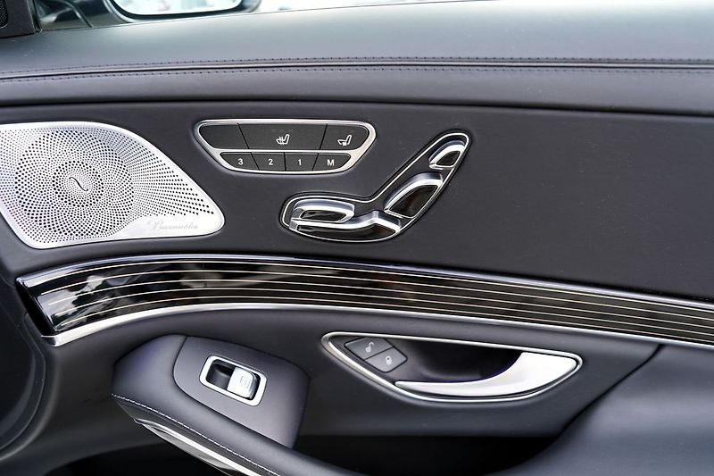 Mercedes-Benz Třídy S S 400d Long/4M/AMG/Burmester - fotka 26 z 50