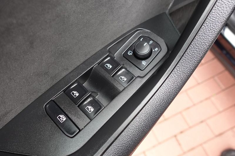 Škoda Kodiaq 2.0TDI 140kW Sportline 4x4 DSG - fotka 9 z 32