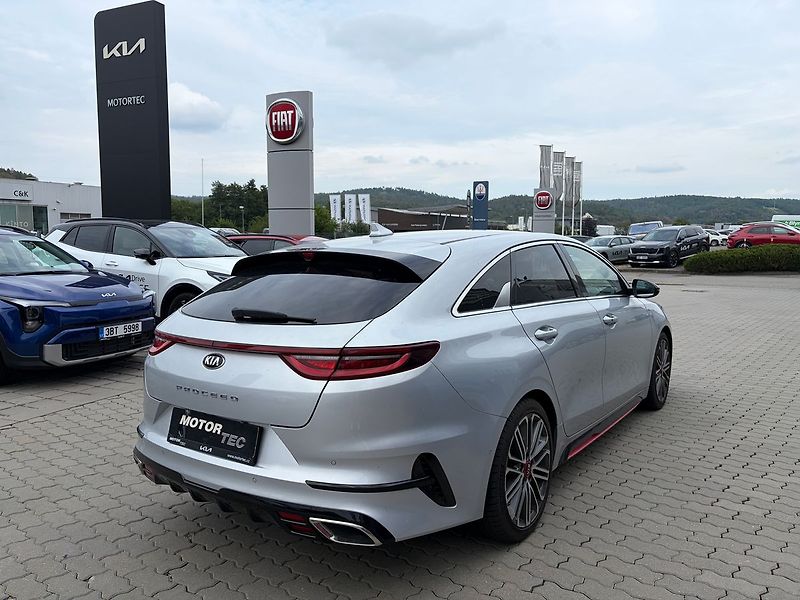 Kia Pro_Ceed 1.6 T-GDI 150kW GT-Line AT - fotka 3 z 9