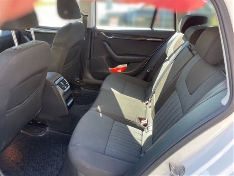 Škoda Octavia 1,6 TDI 85 Style - fotka 8 z 11